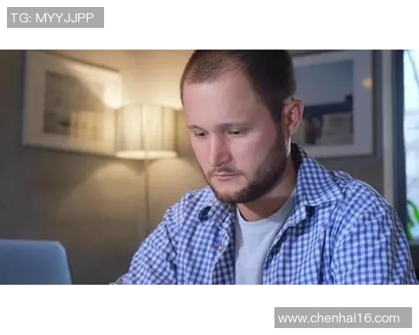 国外足球明星扎辫风潮掀起时尚潮流引领年轻人追逐个性与自信